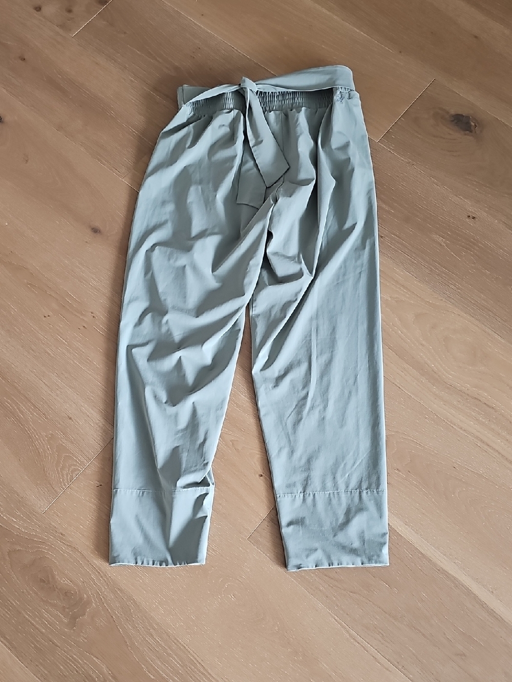 ADAY Easy Days Pants | Khaki Green Tie Waist Cropped Pants | Size Medium - Picture 6 of 7
